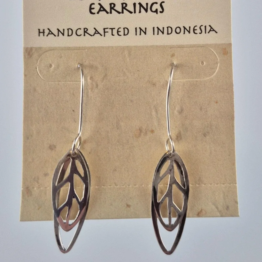 Ten Thousand Villages Leaf Silver‎ Earrings Handcrafted Fair Trade Indonesia NWT